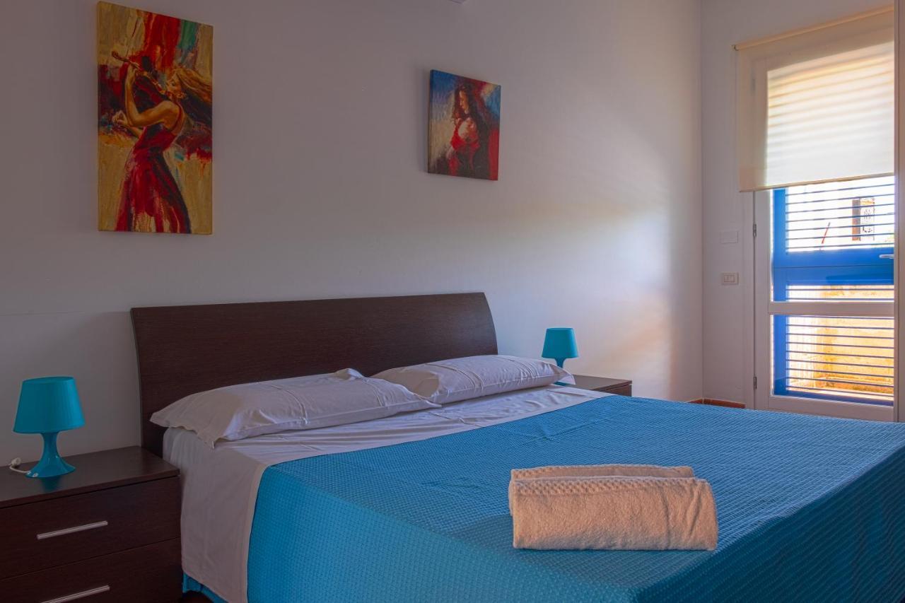 Orsola Apartments Favignana Bagian luar foto