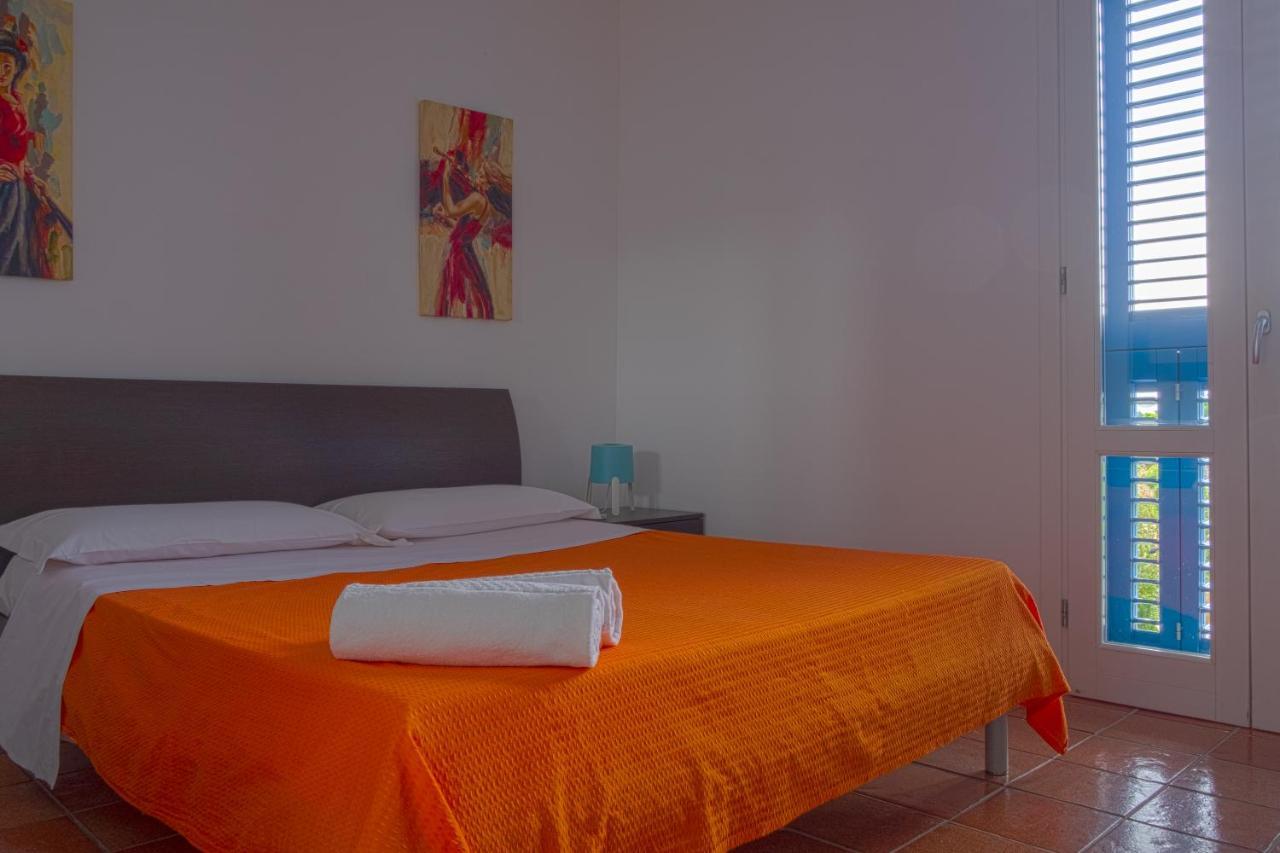Orsola Apartments Favignana Bagian luar foto