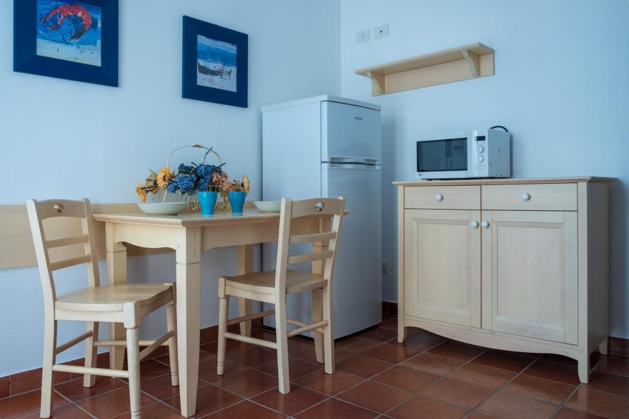 Orsola Apartments Favignana Bagian luar foto