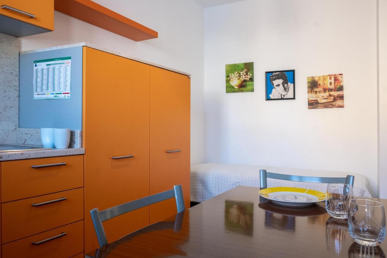 Orsola Apartments Favignana Bagian luar foto