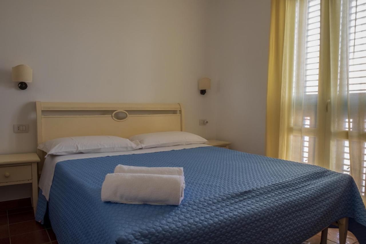 Orsola Apartments Favignana Bagian luar foto