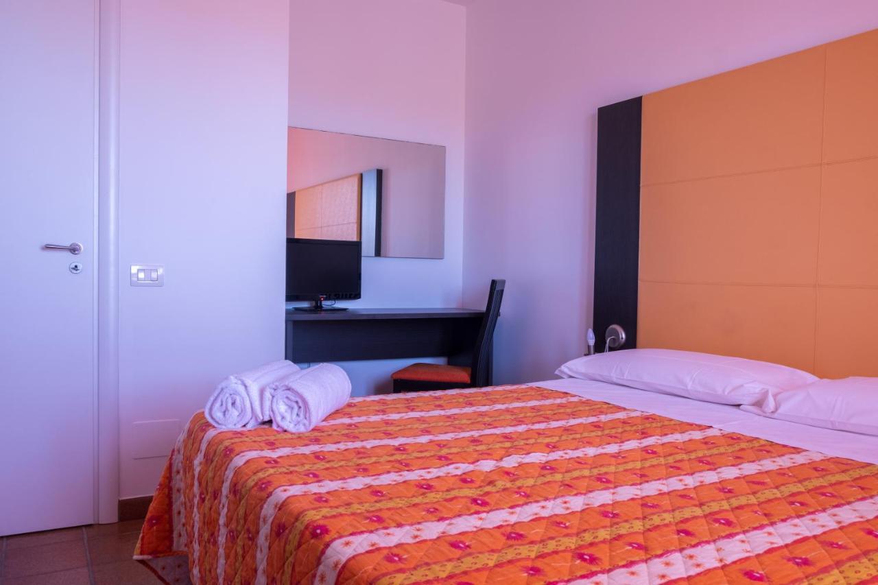 Orsola Apartments Favignana Bagian luar foto