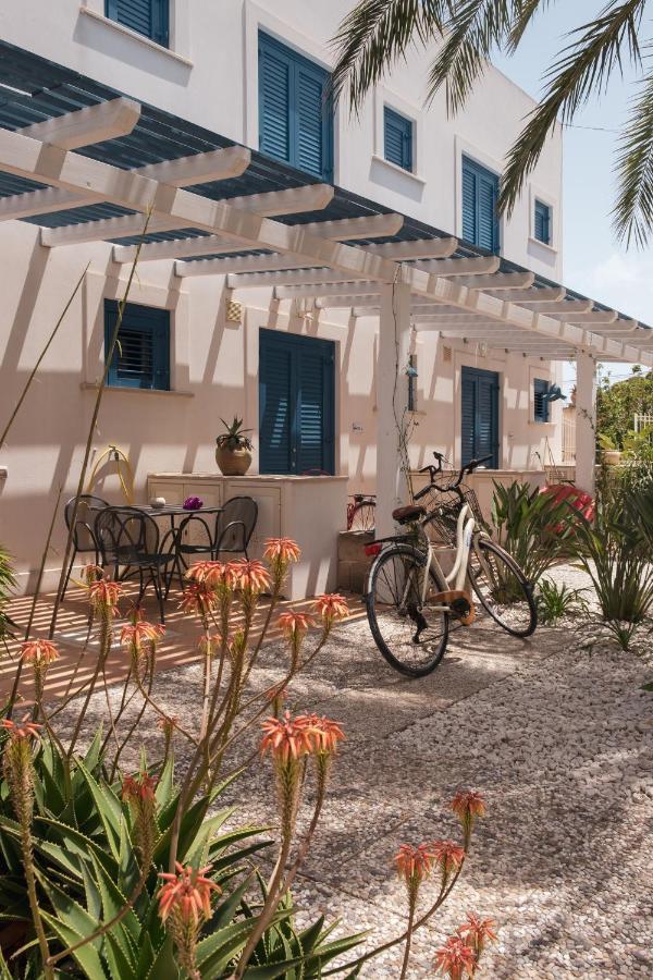 Orsola Apartments Favignana Bagian luar foto