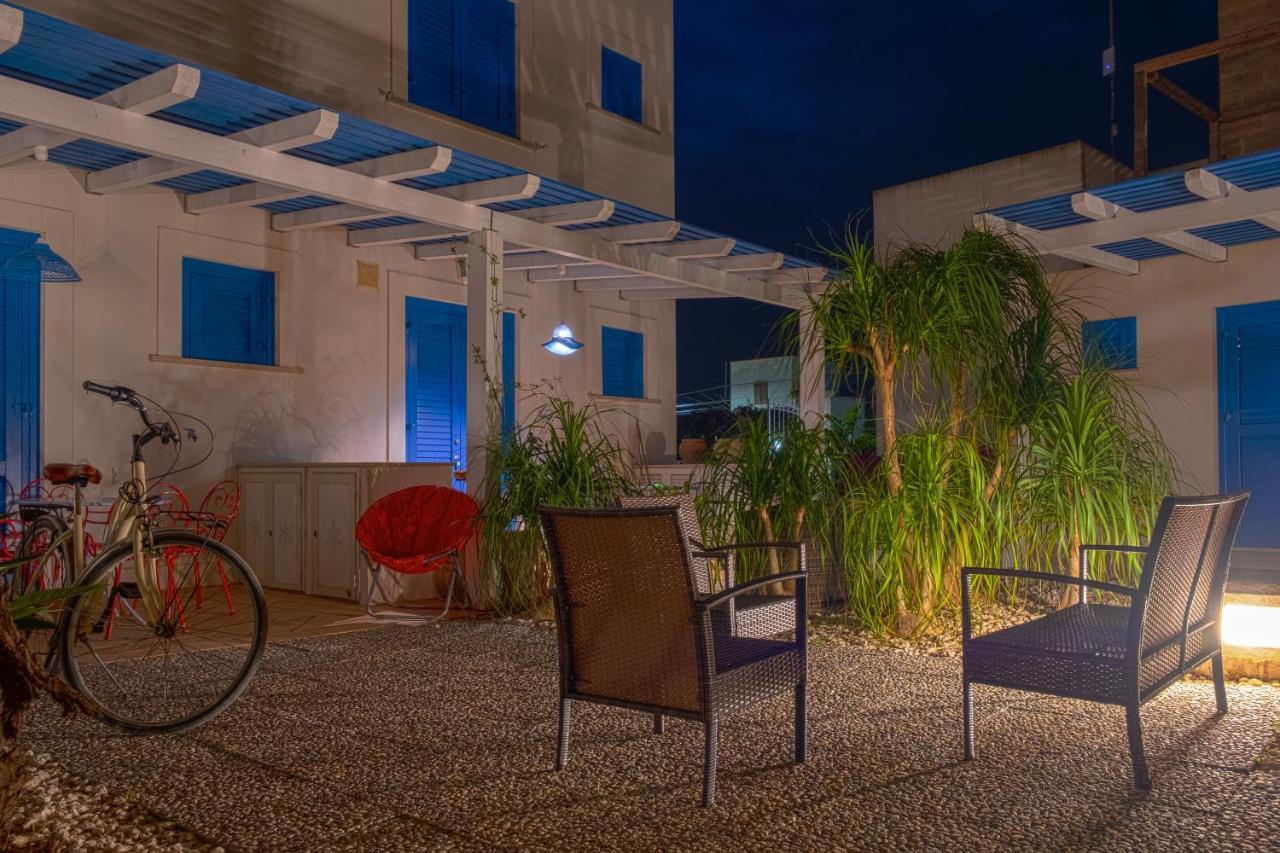 Orsola Apartments Favignana Bagian luar foto