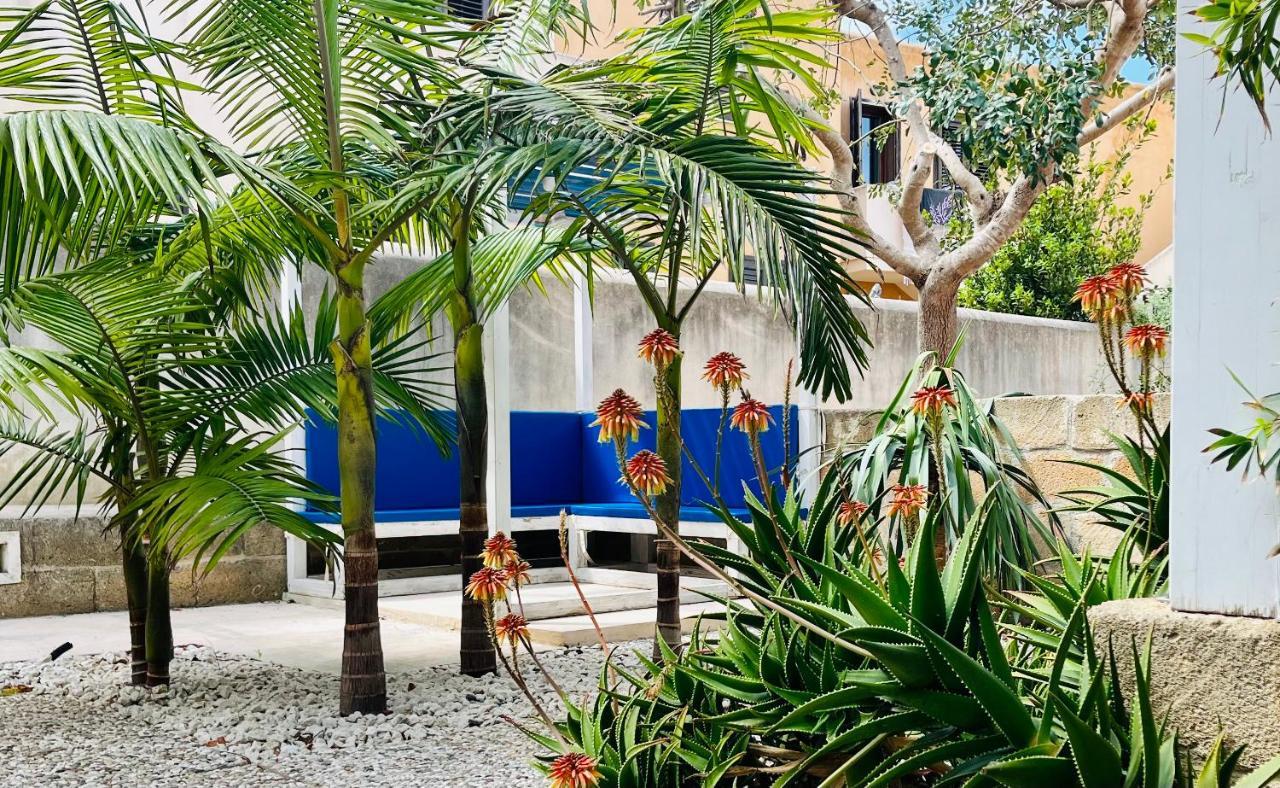Orsola Apartments Favignana Bagian luar foto