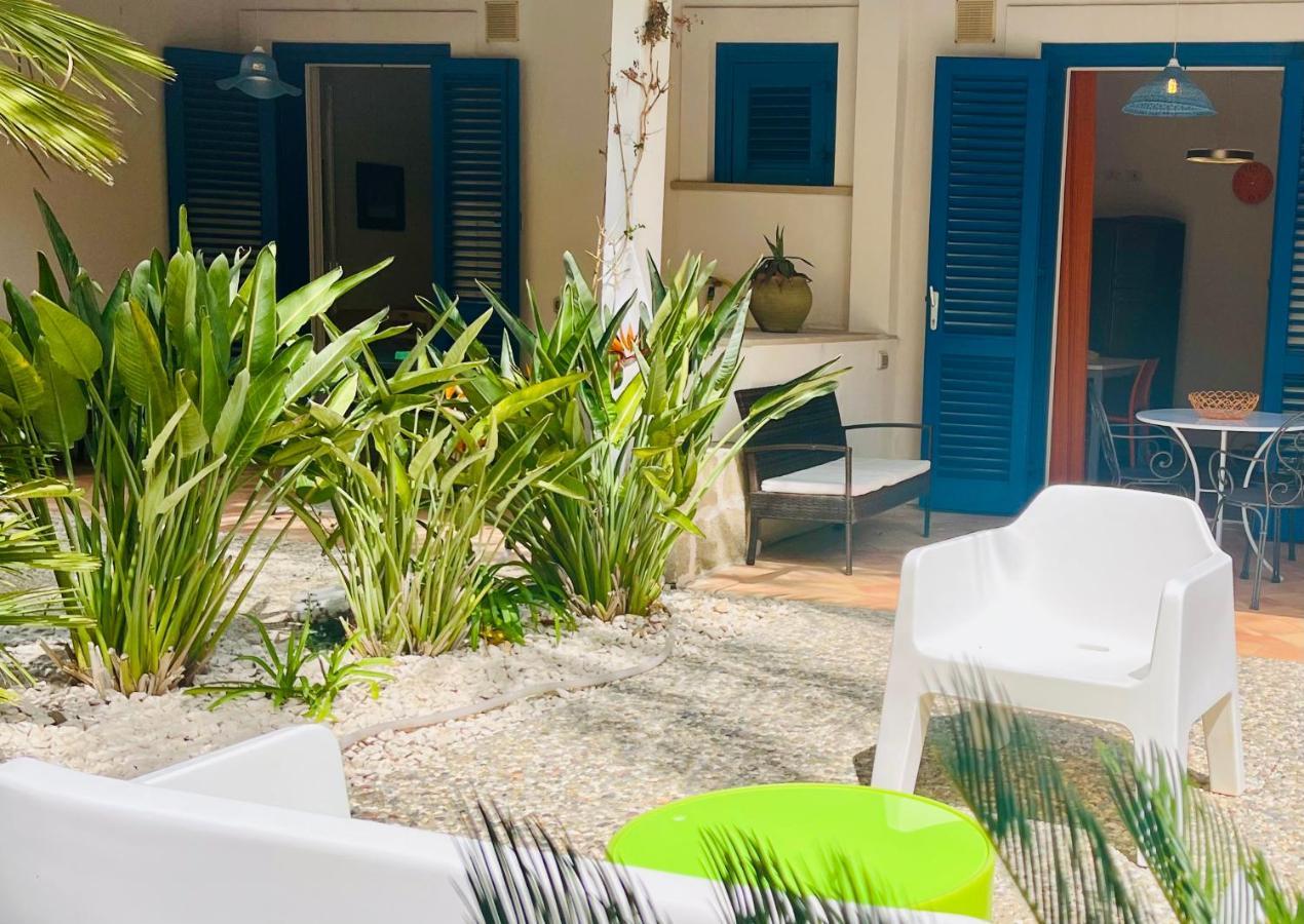 Orsola Apartments Favignana Bagian luar foto