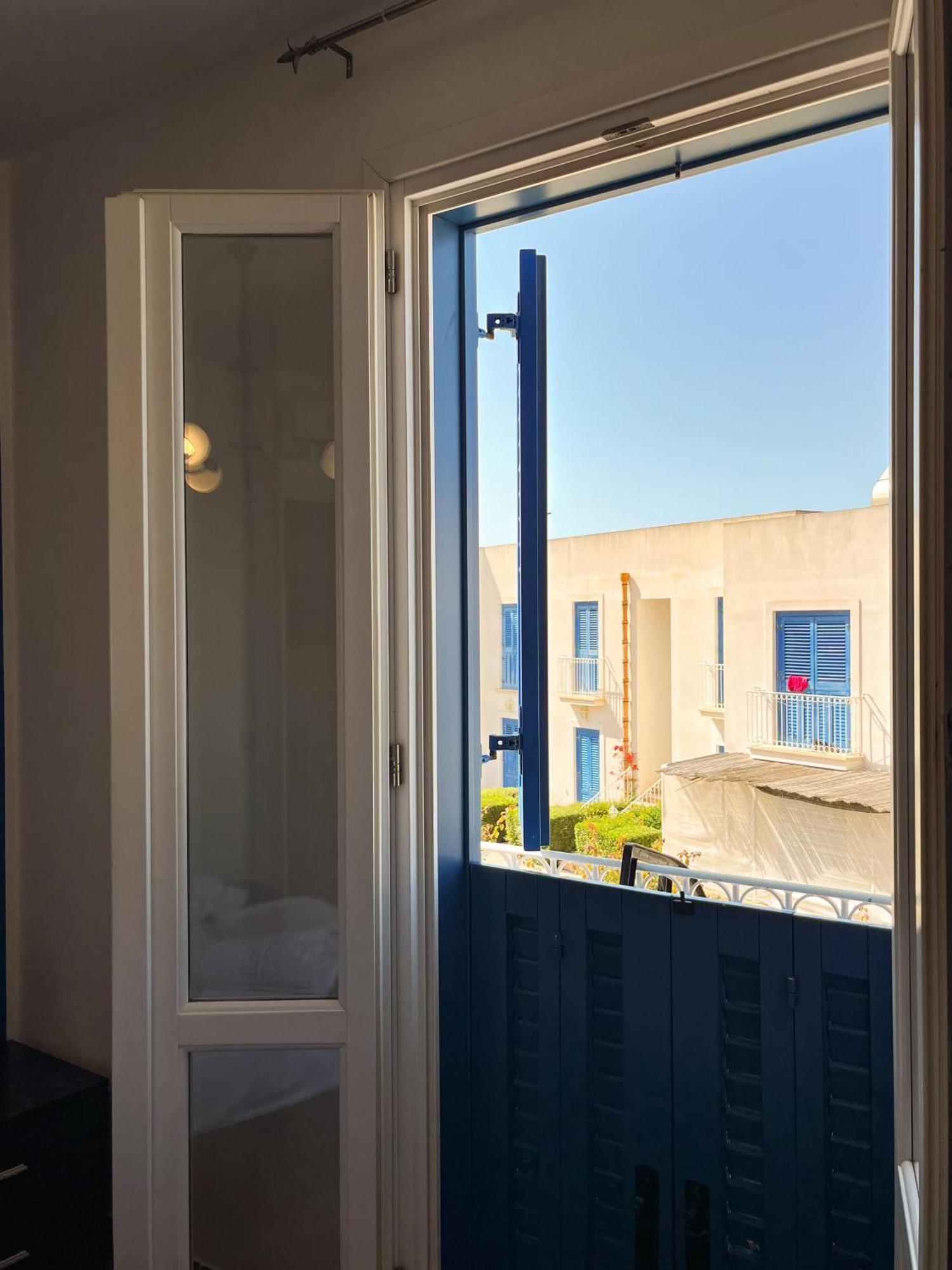 Orsola Apartments Favignana Ruang foto