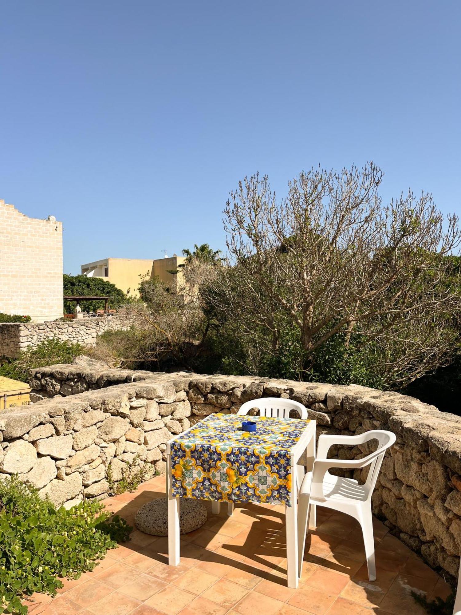 Orsola Apartments Favignana Ruang foto